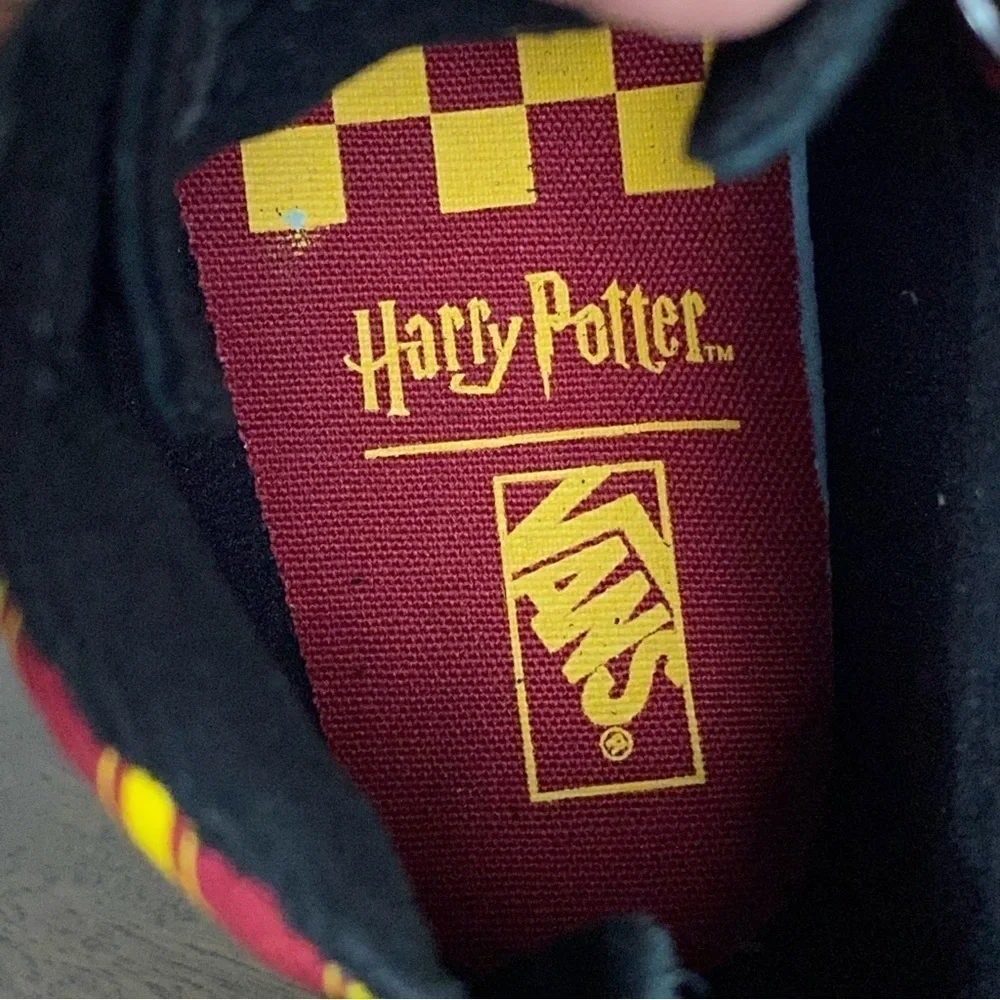 Vans x Harry Potter Sk8-Hi Zip Gryffindor High Top Sneaker Size 6.5‎ Toddler